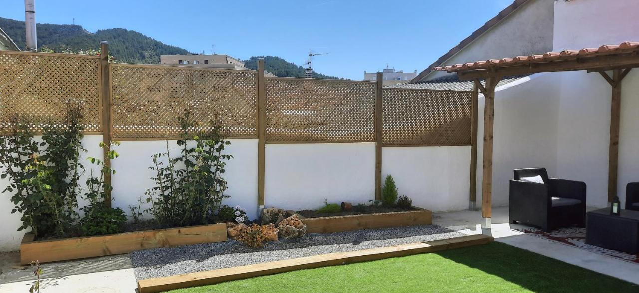 Kataenea. Apartamento En El Prepirineo Navarro. Naturaleza 奥伊斯 外观 照片